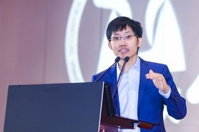DeepSeek梁文锋首次进入全球富豪榜