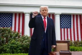 美国共和党人辩论将百万富豪的更高税率提高到40%