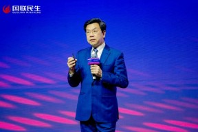 李开复：AI时代会让每个App都比人更聪明