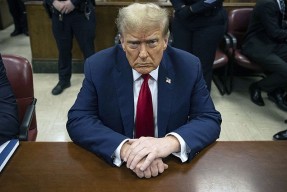美国纽约州更高法院驳回特朗普推迟“封口费”案判决的请求