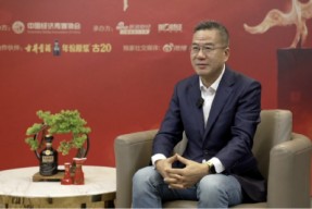 马光远：为刘强东回老家发钱点赞