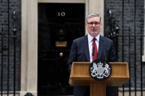 外媒：拜登与斯塔默通 *** ，祝贺他被任命为英国首相