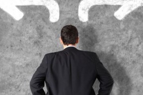 金饭碗不如铁饭碗香？金融业“金领”扎堆考公，业内人士：起薪不达预期，工作内容偏“打杂”