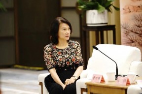 71岁董明珠连任格力董事，赞成票率达100%：将再干3年