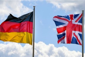 英国首相斯塔默与德国总理朔尔茨会面 讨论合作问题