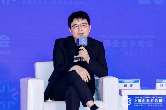 当着三家大模型公司，傅盛很耿直：我尊重各位，但你们用起来没什么差别  第1张