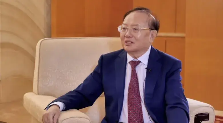 商务部前副部长魏建国：龙年经济将“龙翘尾”  第2张