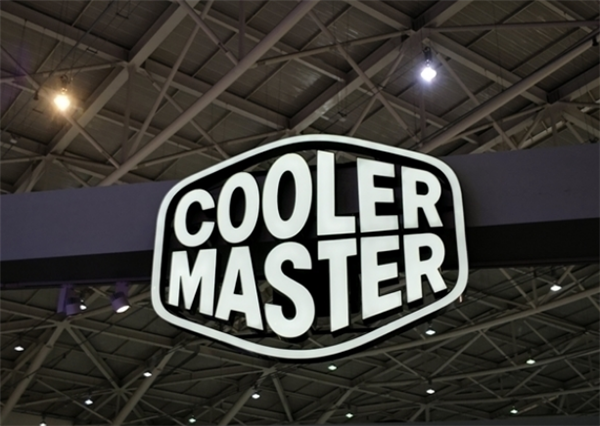 酷冷至尊推出MasterLiquid 360 Core II AIO：六边形无限镜冷头  第1张