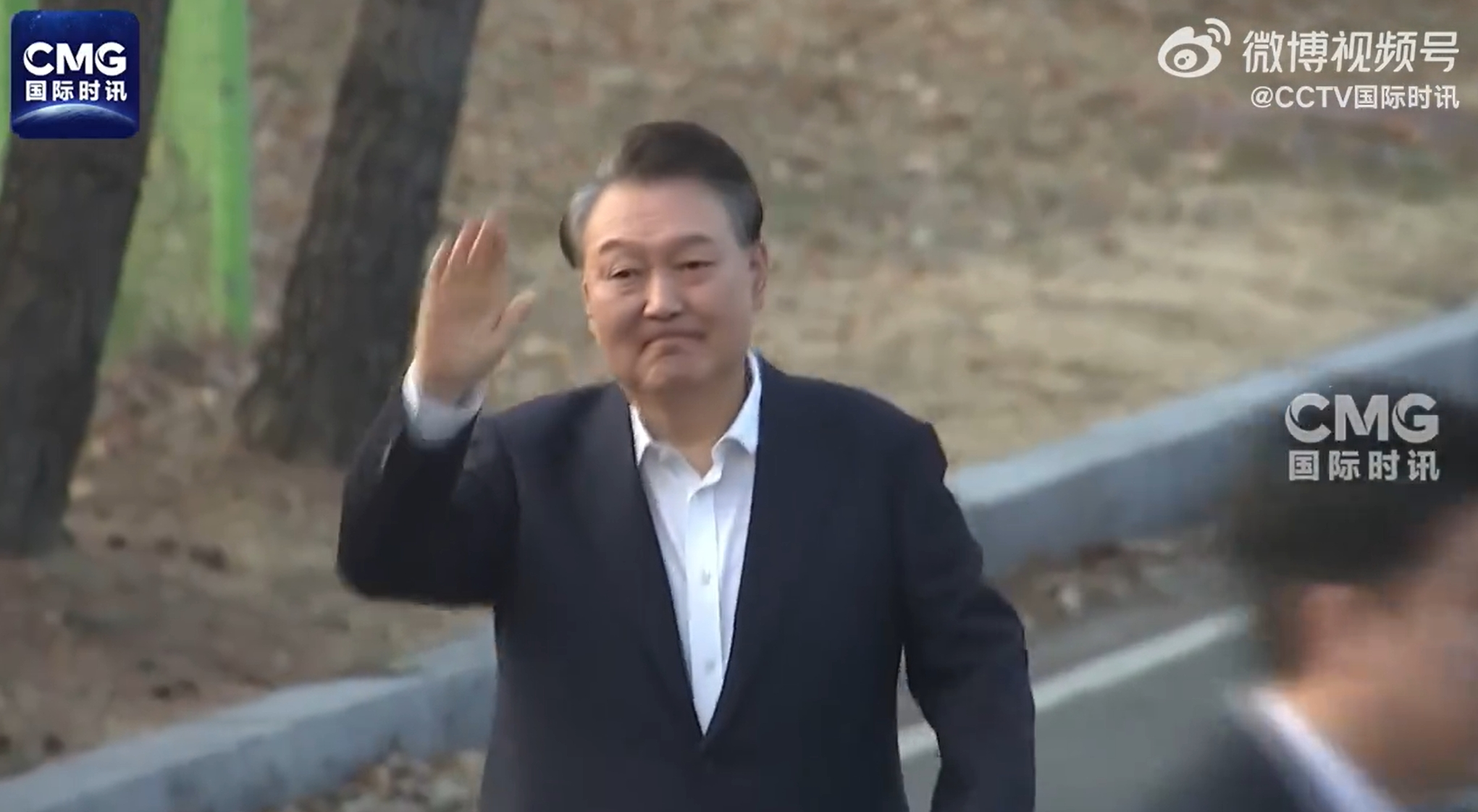 被捕满52天后，韩国总统尹锡悦被释放！更大在野党党鞭曾称：若检察机关释放尹锡悦，就是背叛国民  第1张