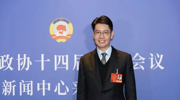 两会 | 东亚银行李民斌：发挥香港优势，打造科创企业出海“超级服务商”  第1张
