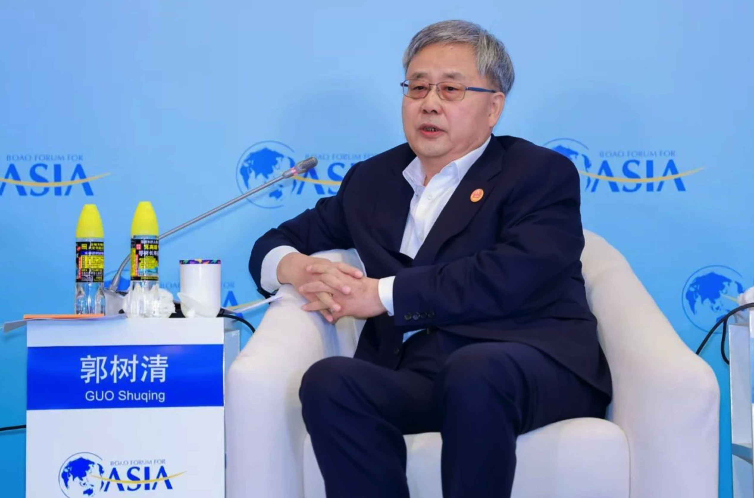 郭树清：做好个体工商户、灵活就业人员的参保动员工作，实现应保尽保  第1张