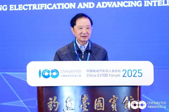 陈清泰：我国汽车智能化发展速度超出行业预期，前沿AI技术正迅速渗透  第1张