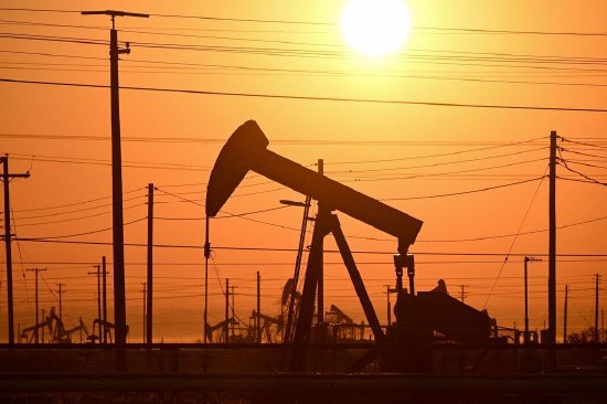 OPEC上月削减石油产量 复产计划即将实施  第2张